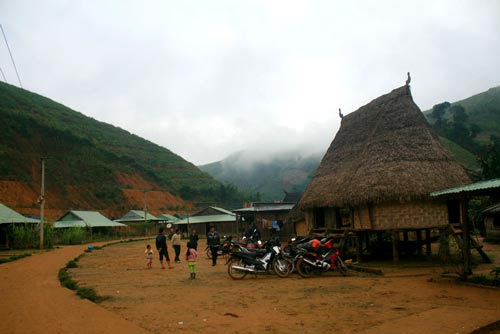 Về thăm ngôi làng xa xôi nhất xứ Quảng - 11