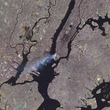 medium_11_Septembre_2001_-_Vue_Satellite