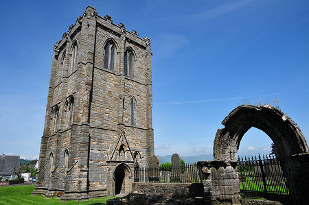 http://www.undiscoveredscotland.co.uk/stirling/cambuskenneth/images/abbey-450.jpg