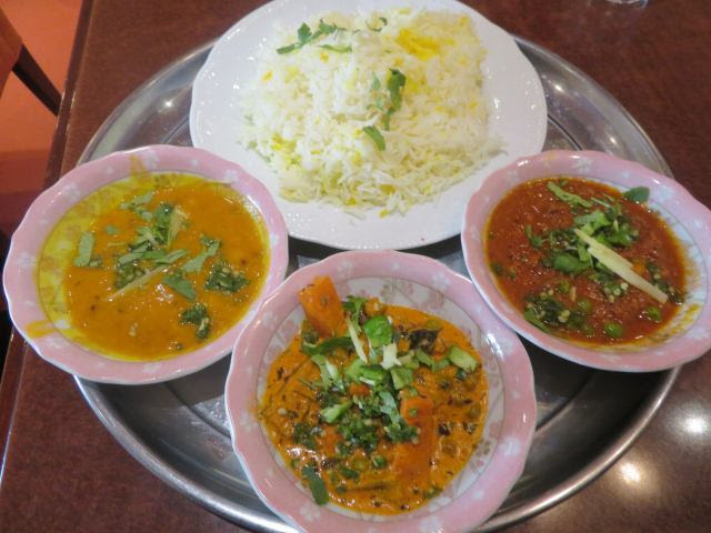 上野のインド料理 ハリマケバブビリヤニ で大満足ランチの ３種カレーセット 毎日カレー と タイ料理 By エスニカン