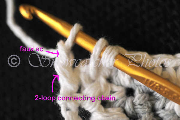 2-loop connecting chain and faux single crochet