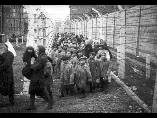 1940, el año bisiesto traía la construcción de uno de los lugares que albergaron las mayores atrocidades de la historia: el campo de concentración de Auschwitz 