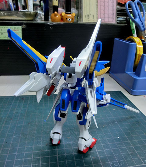 Hguc 1 144 V2アサルトバスターガンダム サンプル製作レビュー その２ メリクリウスの杖 文具とプラモの店 タギミの店長日記