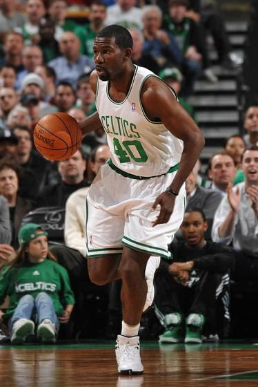 michael finley shoes. On Court: Michael Finley Makes