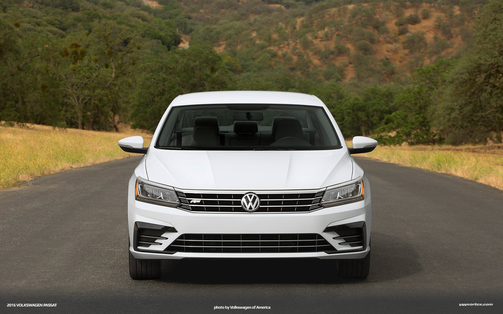 2016-volkswagen-passat-366