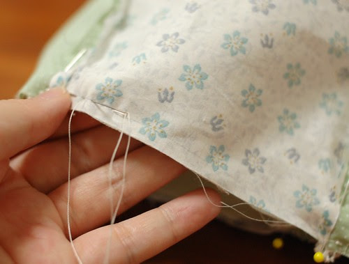 How to make a patchwork cube drawstring bag 16