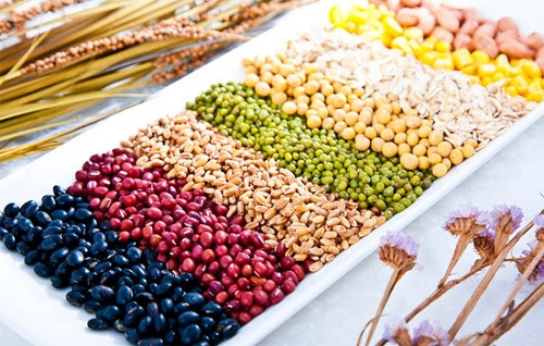 Các loại đậu giàu tinh bột chứa rất nhiều vitamin và khoáng chất, điển hình là vitamin nhóm B, giúp làm trắng da an toàn và hiệu quả.
