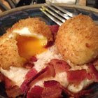 [homemade] Parmesan & Panko encrusted eggs with soft polenta and bacon