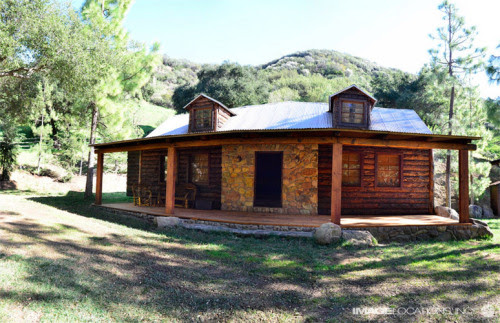 Log Cabins, Log cabin with a stone entryway