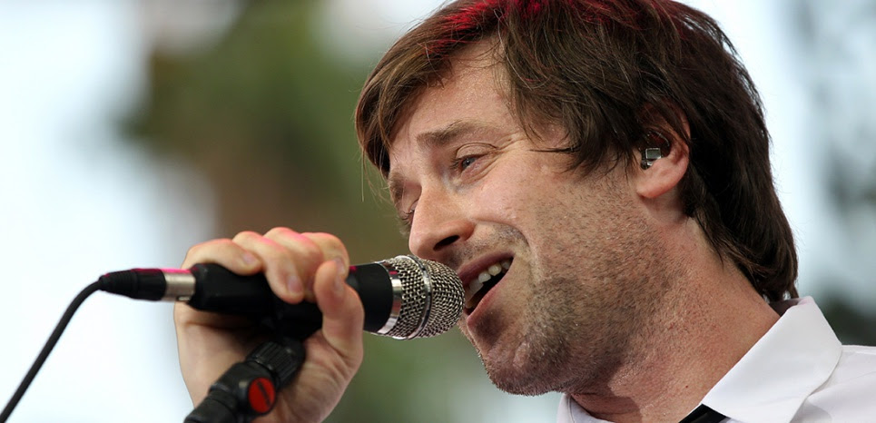 Thomas Dutronc "Gainsbourg me drinking champagne to 12 years"
