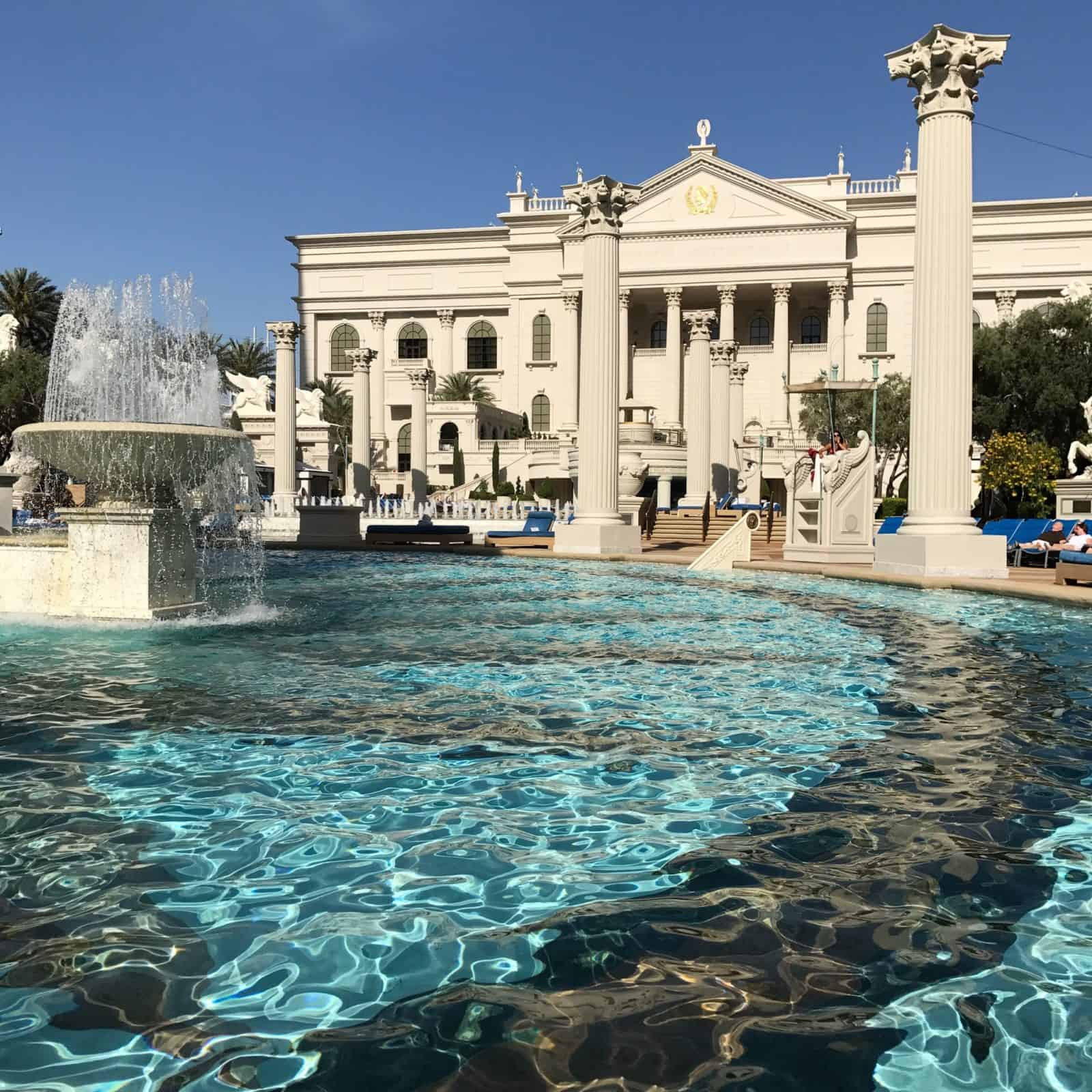 Entertainment - Las Vegas Pools That Non-Guests Can Access ...