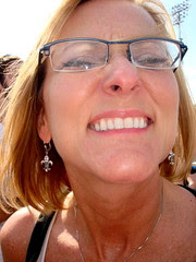CLOSE UP!