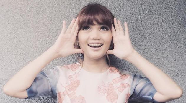 Rambut Dikepang Rina Nose Cantik Imut Bagai Boneka Rambut Dikepang Rina Nose Cantik Imut Bagai Boneka