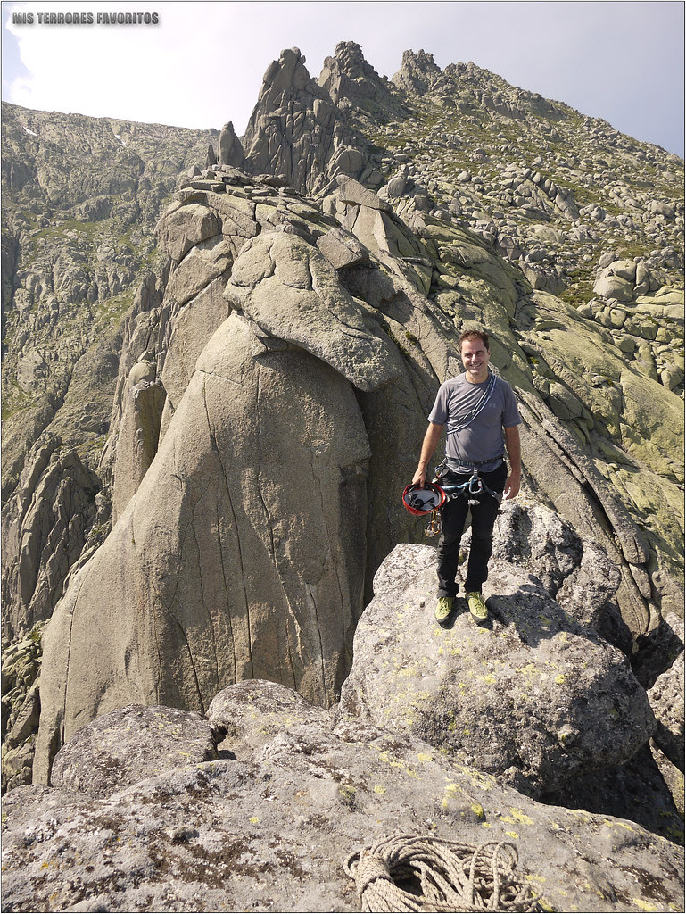 ESPOLÓN VISTRAZU 360 m ED 6b - BERROQUERAS PARED OESTE