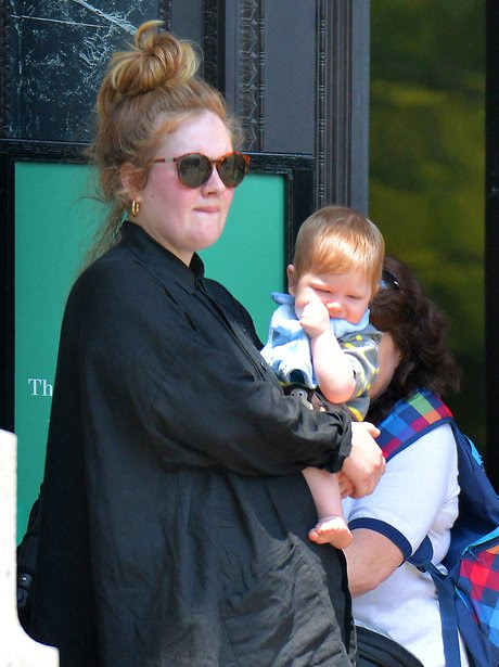 adele-and-baby-1372411178-view-0.jpg