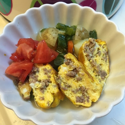 犬ごはんレシピ ひき肉入りオムレツと３種の茹で野菜 幸せのテーブル