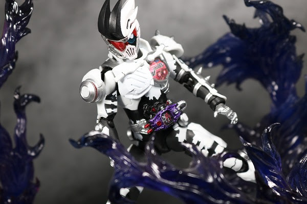 S H フィギュアーツ 仮面ライダーゲンム ゾンビゲーマー レベルx レビュー Frc