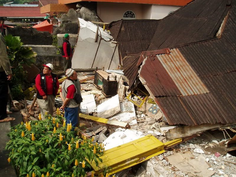 gempa bumi di indonesia Pictures, Images and Photos