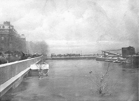 crue paris pont solferino 2 La crue de la Seine à Paris en 1910  photo histoire 