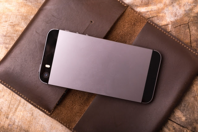 スマホケースを長く使うには 型 や 素材 の種類に注目すべし 人気スマホケース徹底比較 ランキング