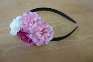 ダイソー 花のカチューシャ 髪留めを作ってみた 作り方を紹介 雑記帳