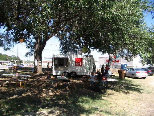 Lulu B's Vietnamese food wagon.