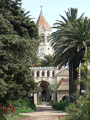 entrée du monastère 2.jpg