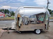 Airstream エアーストリームの輸入 販売 キャンピングトレーラー 移動販売車の製作