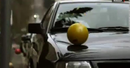 トランプ大統領が「日本はボウリング球を落として米国車を検査」とデマ発言、世界から猛批判