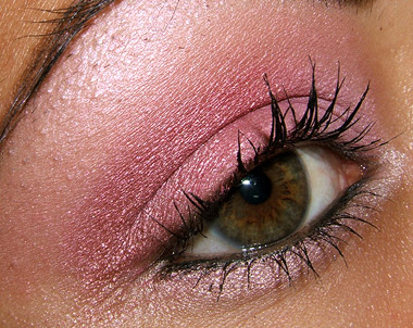 pink eyeshadow for brown eyes. Eyes: Fresco Rose paint pot