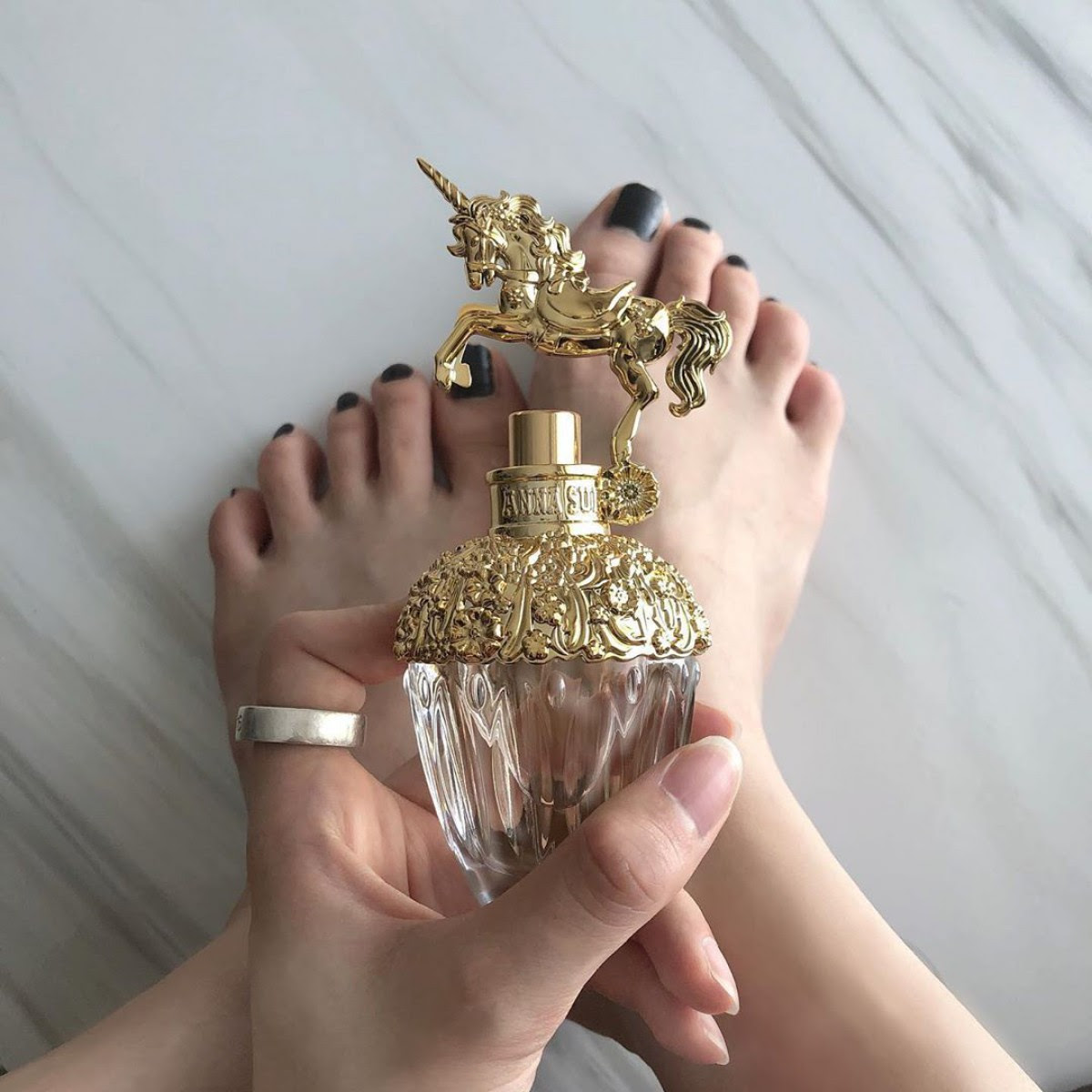 持っていれば注目されること間違いなし 見た目も可愛い香水 教えちゃいます コスメニュース びぃらぼ