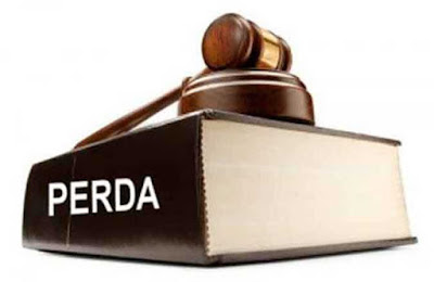 Ambon, Malukupost.com - Penetapan Peraturan Daerah (Perda) tentang Eliminasi Malaria merupakan upaya untuk menunjang penurunan jumlah kasus malaria di Kota Ambon, Maluku. Plt Kepala Dinas Kesehatan Kota Ambon Wendy Pelupessy di Ambon, Senin (15/1), menyatakan, penetapan perda eliminasi malaria merupakan kerja bersama DPRD dan Pemerintah Kota (Pemkot) Ambon guna mewujudkan target bebas penyakit malaria pada 2022. "Malaria merupakan penyakit endemis di Kota Ambon yang menyebabkan angka kesakitan cukup tinggi, karena itu berbagai upaya dilakukan untuk menurunkan jumlah kasus," katanya.