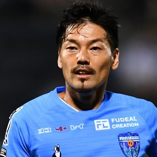 何してもイケメン 美味しそう 松井大輔が完全防備で蒲鉾づくり初体験 試食の後はまさかの禰豆子ポーズも サッカーダイジェストweb