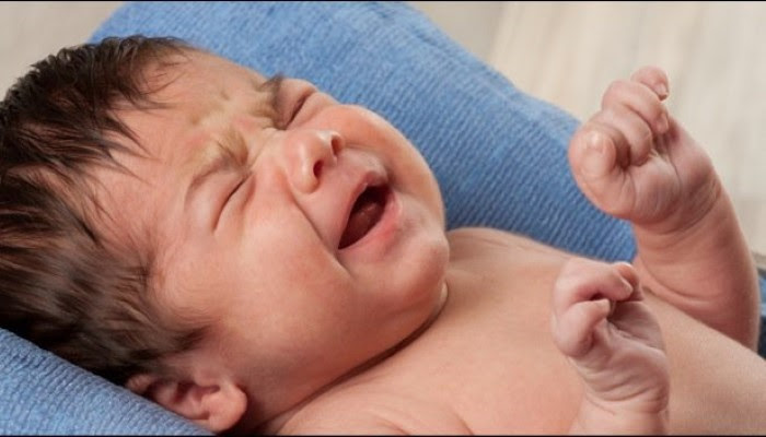 Mal De Ventre Chez Le Bebe Bebes Et Mamans