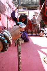 The Master of The Ring Paying Tribute To The King of Kings by firoze shakir photographerno1
