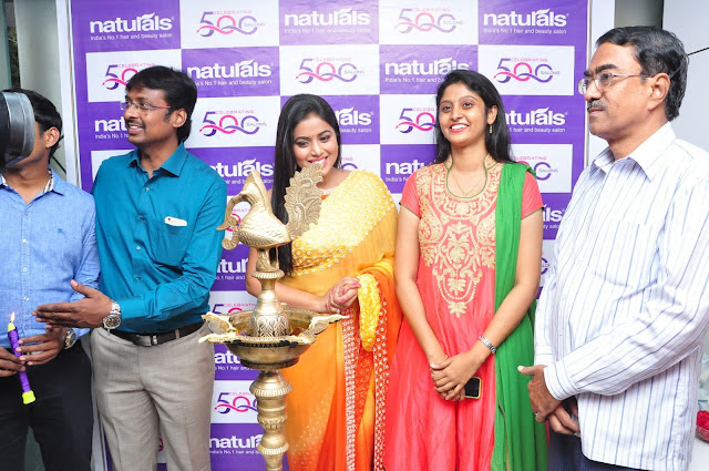 South Indian Actress Poorna has launched Amaravati’s much loved Naturals Family beauty Salon at Sri Sai Bhagwati Towers, Beside Sarada College,BRTS road,Gandhi Nagar.