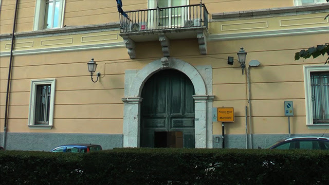 'Lasciamo penne e quaderni a Palazzo Mosti': Civico22 e i ...