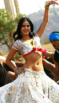 First Look: Sexy Katrina in `Sheela Ki Jawani`