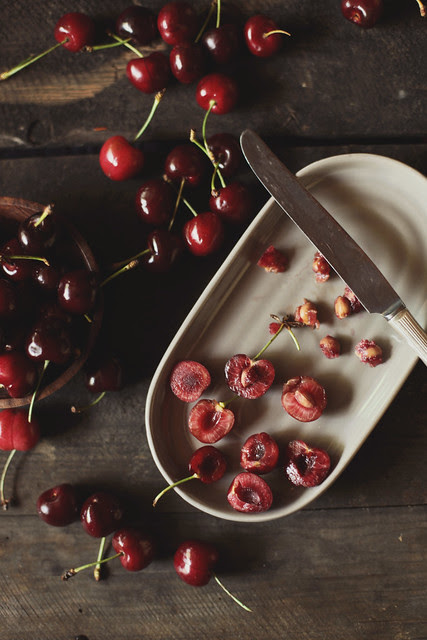 pitting cherries
