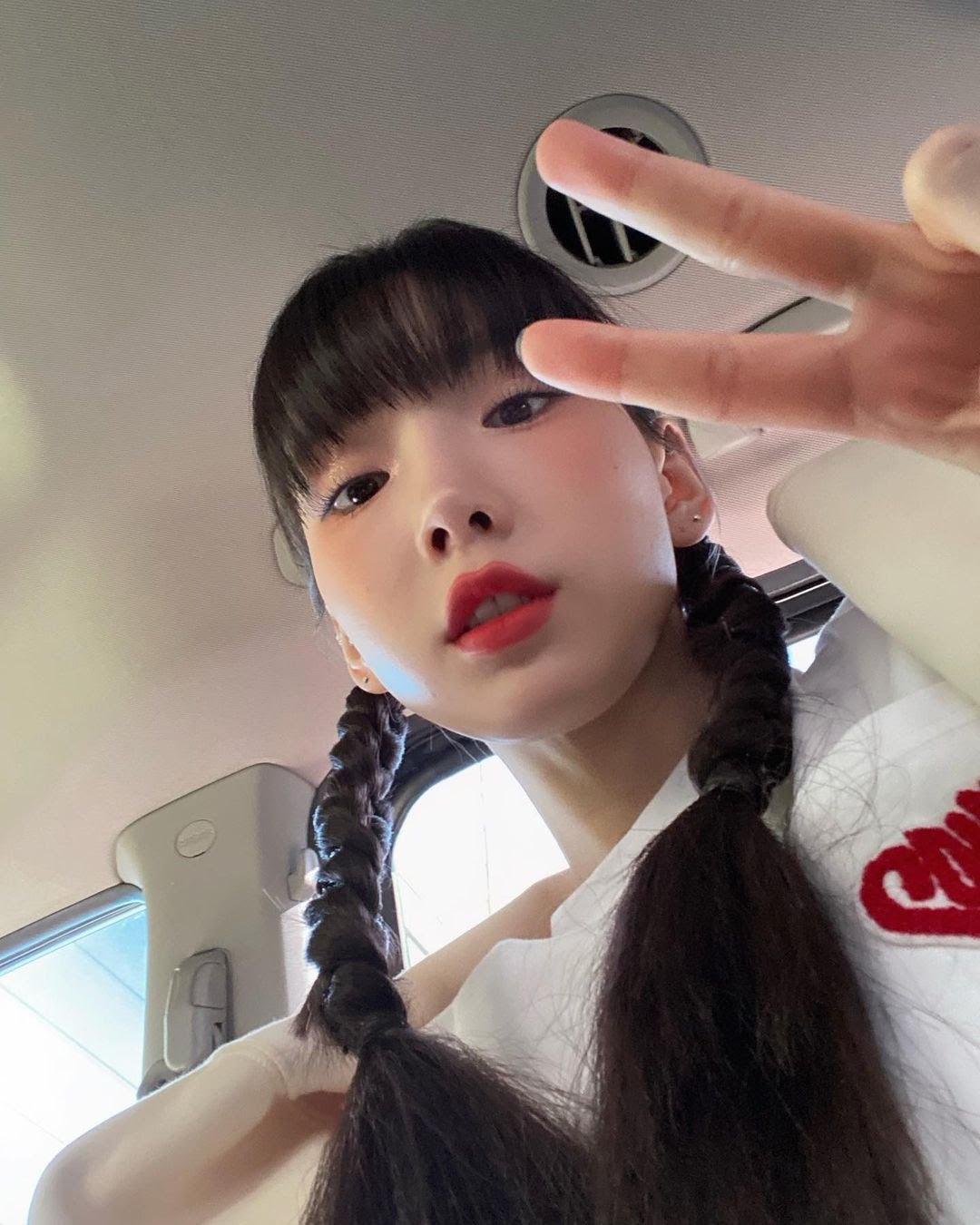 Chosun Online 朝鮮日報 少女時代テヨン このアングルでもきれい あご肉ゼロ 最強童顔