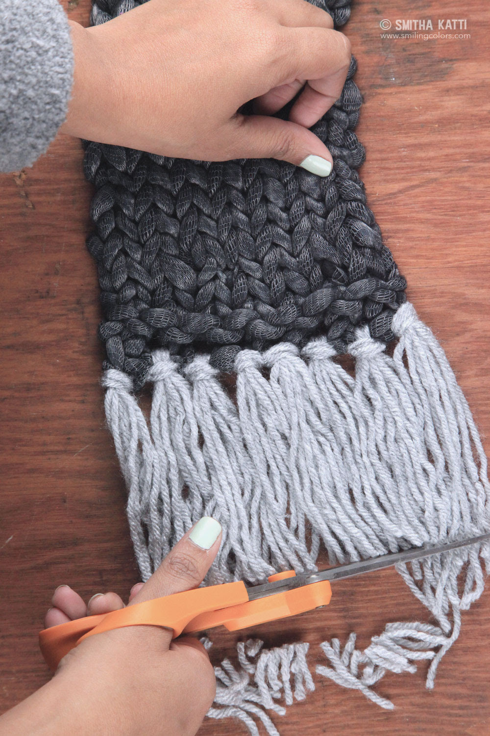 Quick Knit Scarf with Free Pattern Smiling Colors