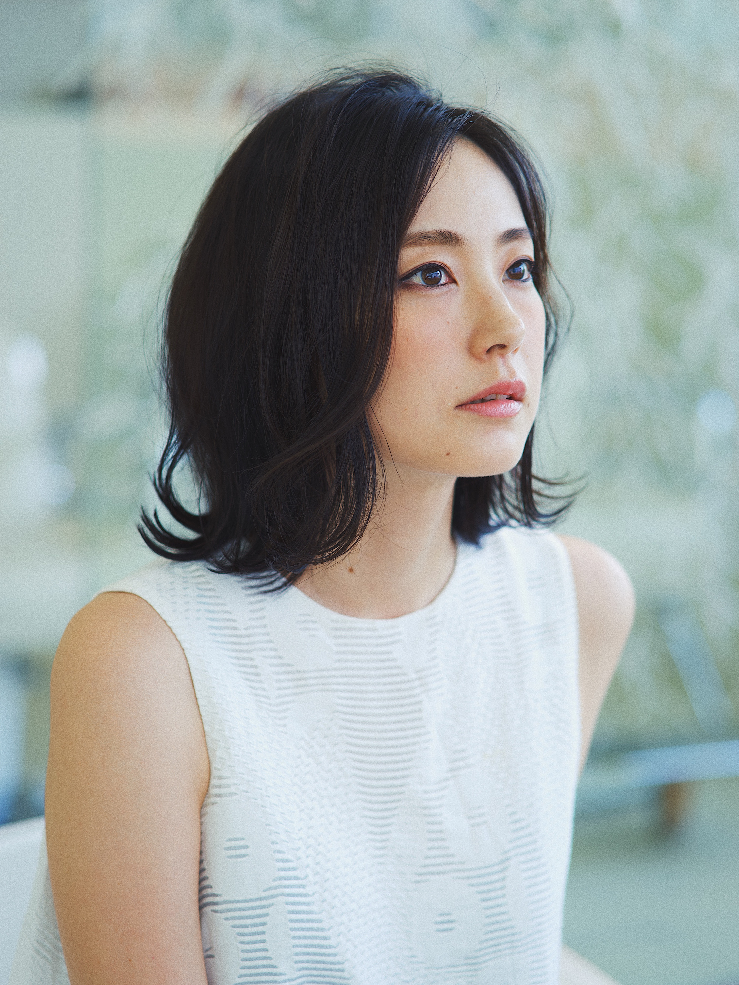 前髪なしの外ハネボブ 黒髪でも大人可愛い ミディアムヘア 福岡天神 大名 美容室プルーヴ 紫牟田 慎
