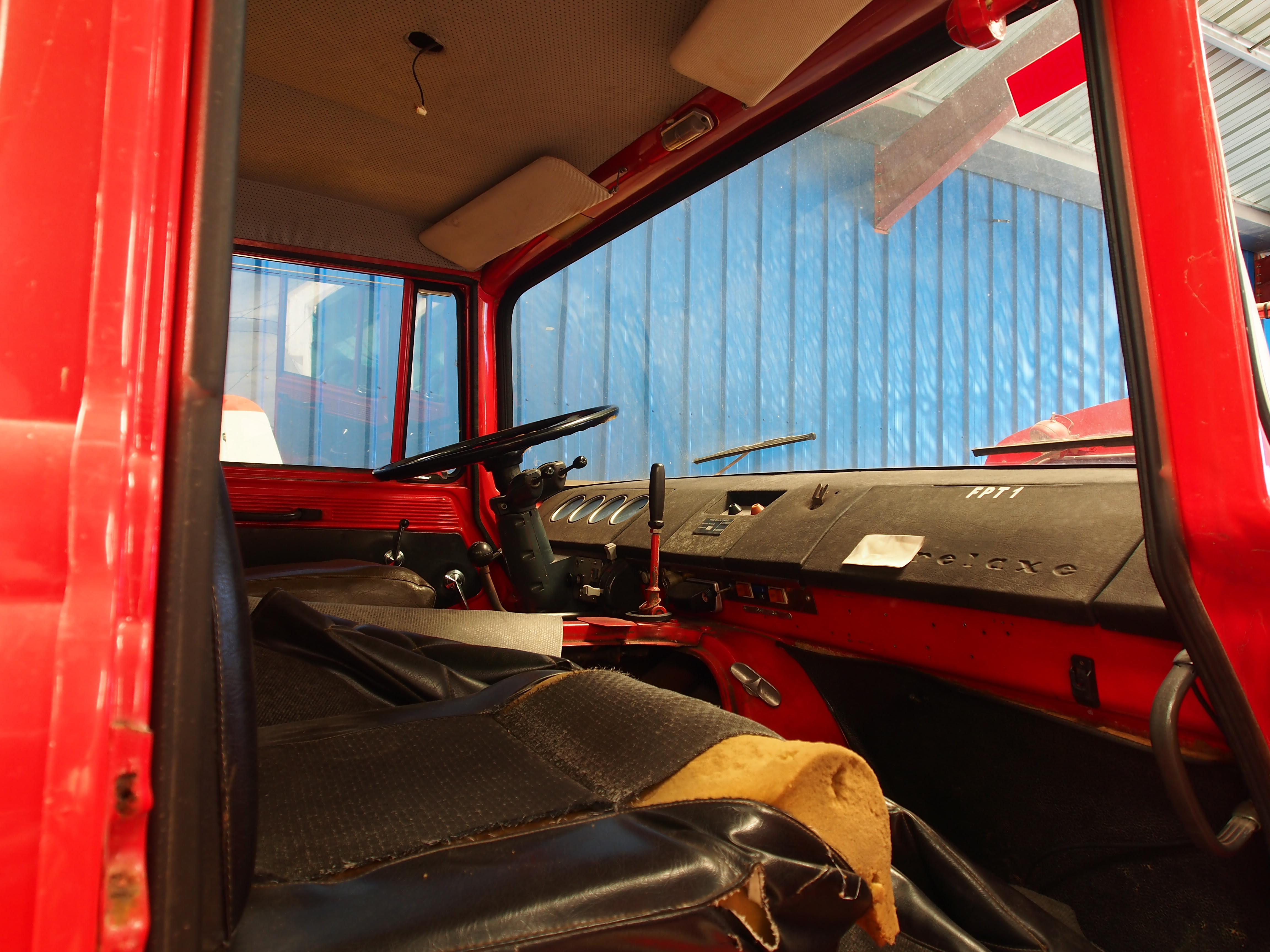 File:Berliet GAK Fire Engine 39;3803 VW 8039; Sapeurs Pompiers de la Somm