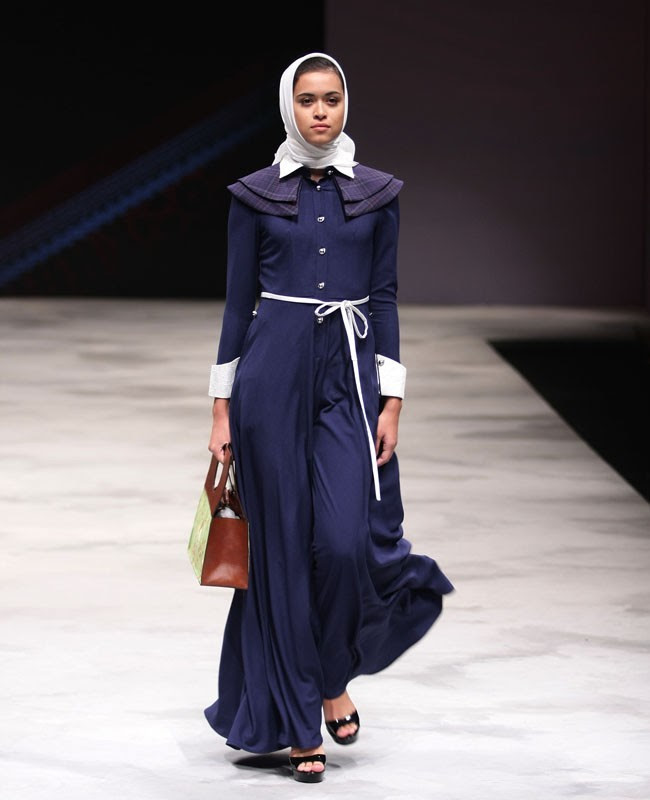 Model Gamis Tanpa Lengan Polos