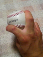 ジャイロフォーク ｒフォーク の投げ方 握り方 変化球 Com