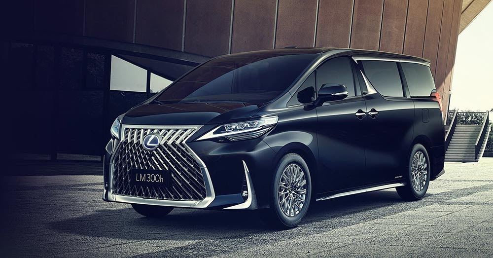 レクサスのミニバン 車名は Lm300h Lm350 車知楽