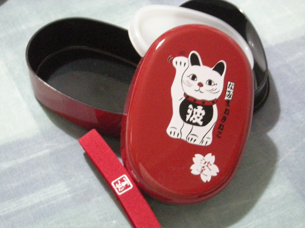 Open Manekineko bento