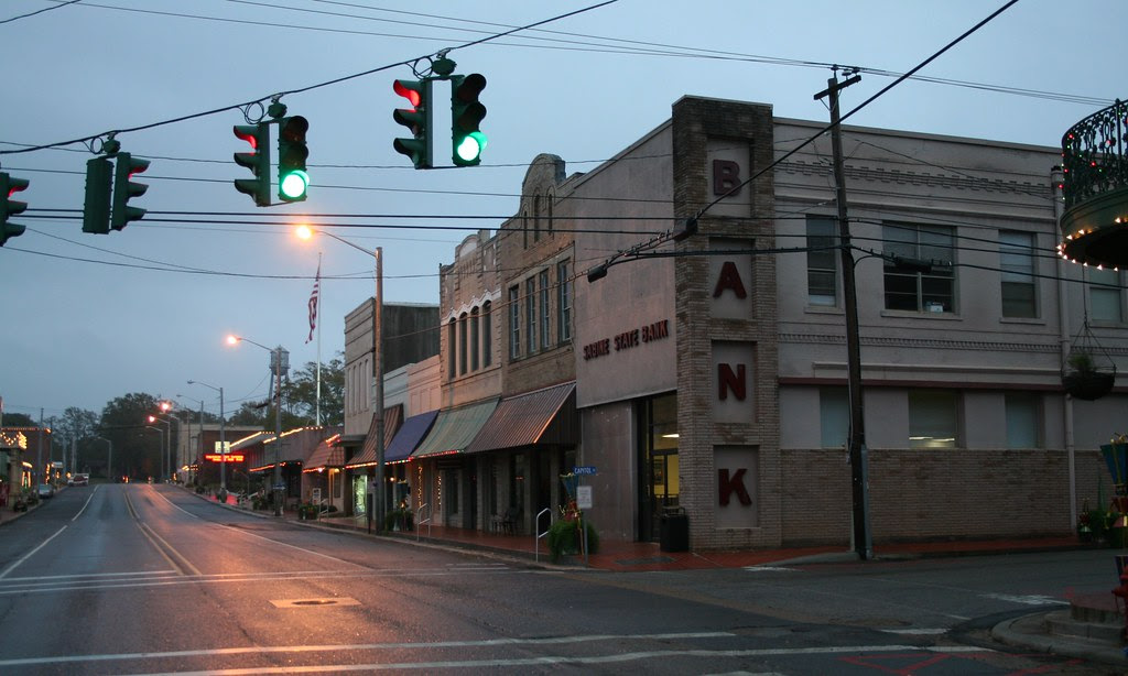sabine state bank on east san antonio avenue