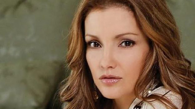 A atriz Karla Alvarez