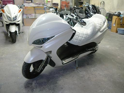 １１月１９日 Ojbtのビックスクーターペイント